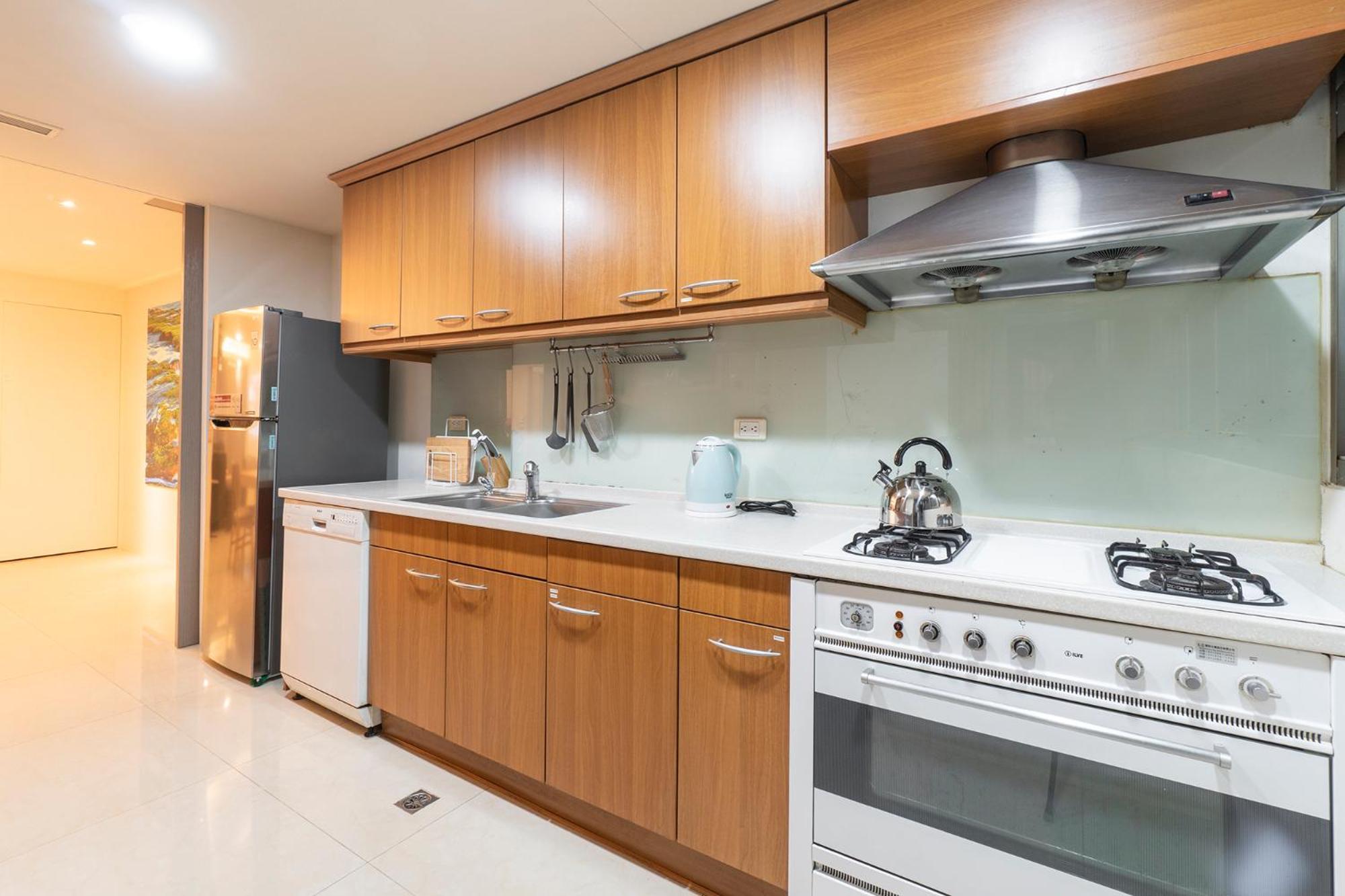 3b2b Warm Cinema 4 Min To Xinyi Anhe Mrt 三房二衛 投影機 4分到信義安和站 Apartment *
